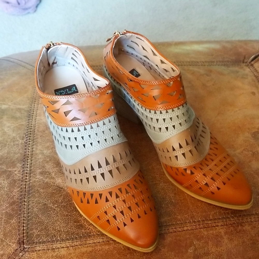 NYLA booties size 11